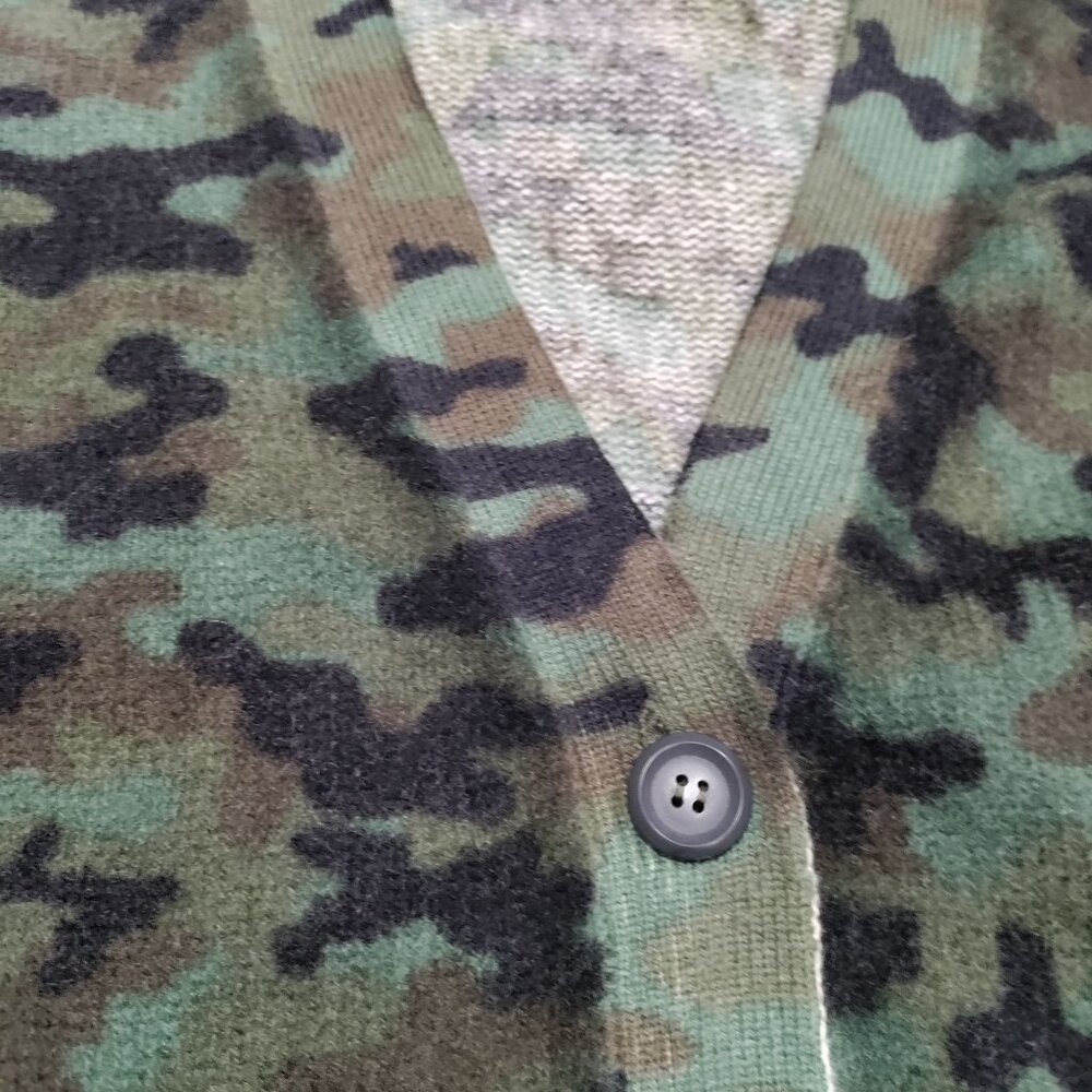 Aqua Cashmere Oversized Green Combo Camouflage Cardigan Sweater Women's Medium - Picture 10 of 16